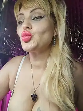 Freya Milf online show from July 20, 2026, 9:38 am