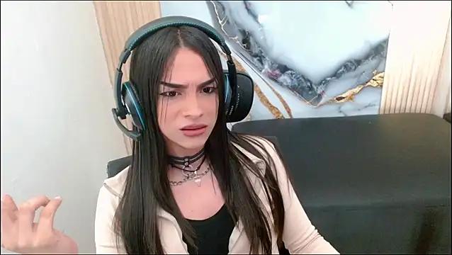 Dollbehavior  online show from September 20, 2025, 1:54 am