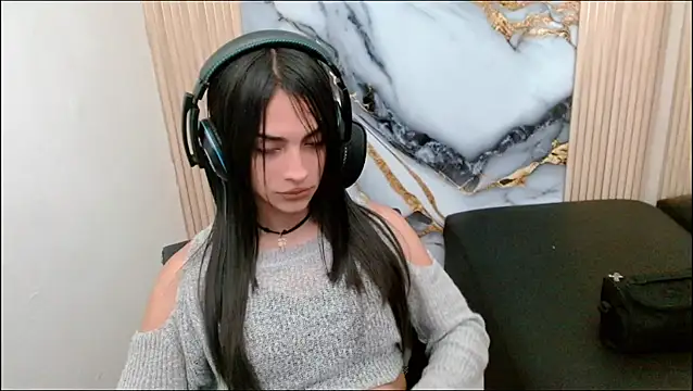 Dollbehavior  online show from September 15, 2025, 3:18 am