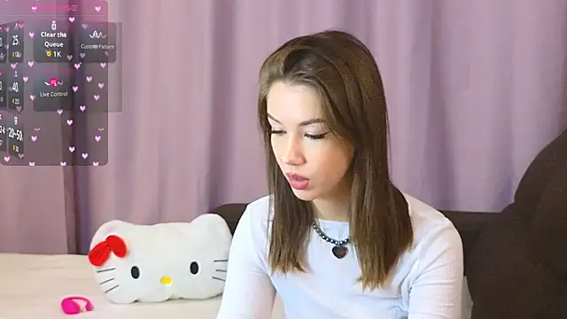 ellie kramer online show from September 21, 2025, 8:03 pm