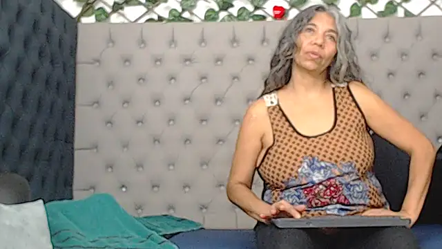 Snapshot of chanel_grant chatting on February 17, 2026, 7:33 pm chanel grant online show from February 17, 2026, 7:33 pm