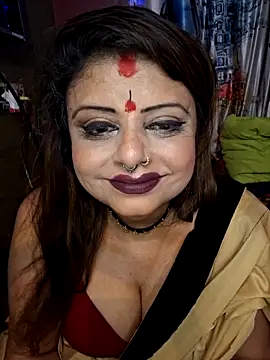 Snapshot of Maaya66 chatting on February 23, 2026, 5:57 pm Maaya66 online show from February 23, 2026, 5:57 pm