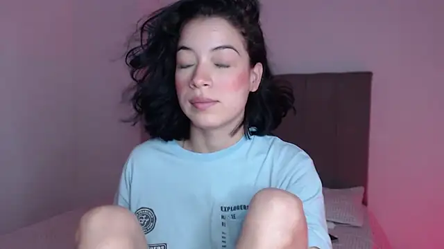 Caribbean beauty  online show from March 6, 2026, 3:51 pm