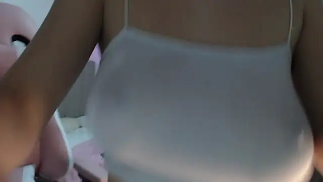 Caribbean beauty  online show from March 12, 2025, 2:09 am