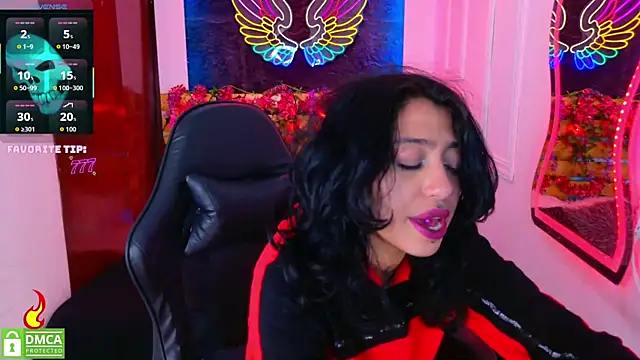 REDHOTTER  online show from July 24, 2026, 8:05 pm