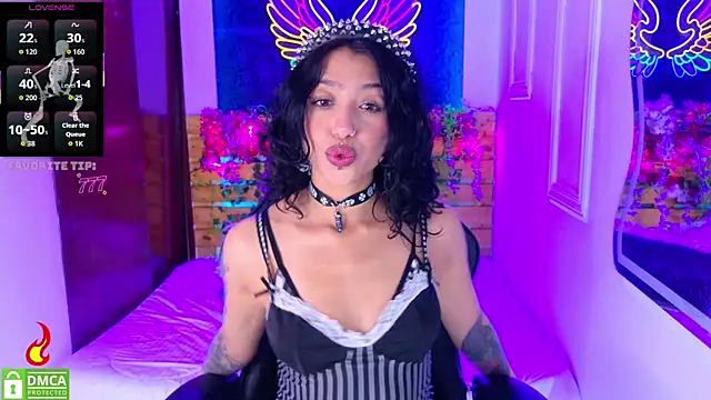 REDHOTTER  online show from August 4, 2026, 8:02 pm