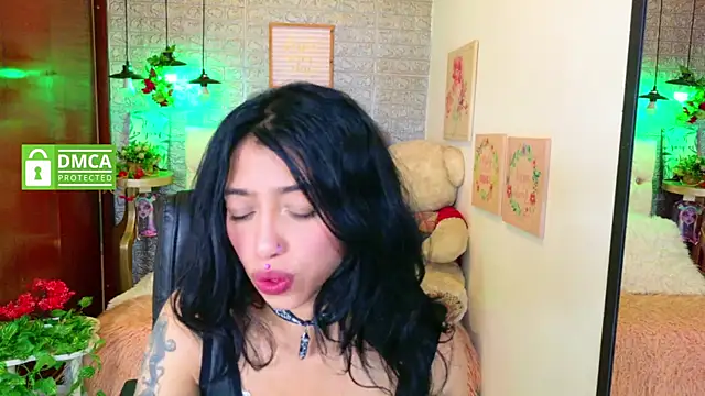 REDHOTTER  online show from September 24, 2025, 7:53 pm