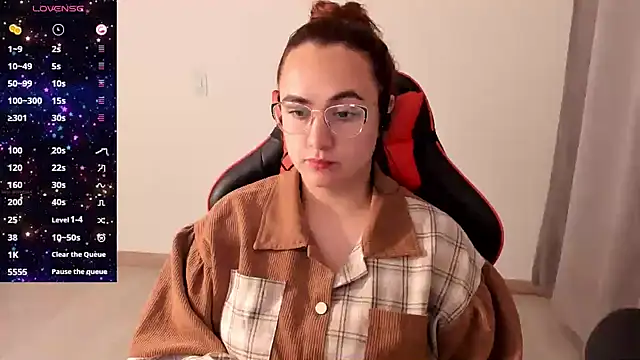 maryluna95 online show from October 8, 2025, 11:27 pm