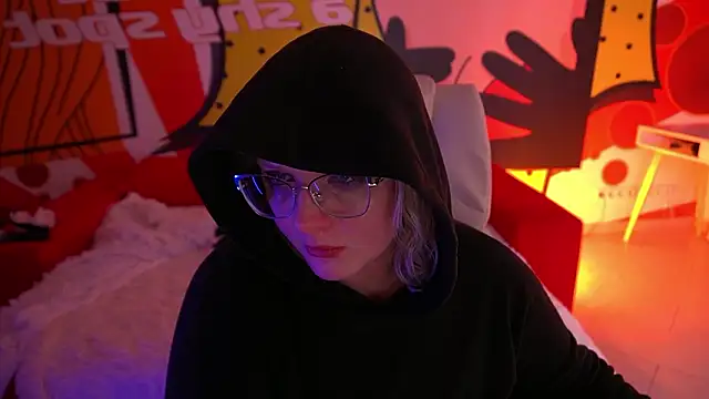 CoolTatis online show from February 2, 2026, 9:14 pm