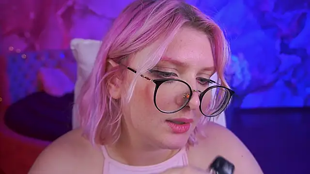 CoolTatis online show from October 6, 2025, 5:46 pm