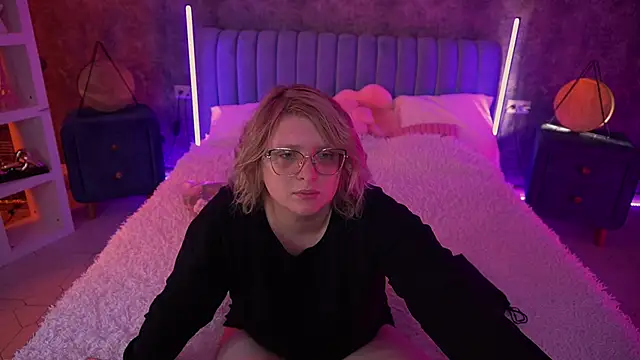 CoolTatis online show from April 30, 2026, 5:47 am