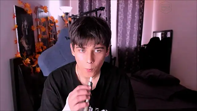 Foxicfu online show from December 3, 2025, 7:19 am