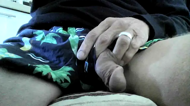 ewuich1 online show from January 15, 2025, 9:56 am