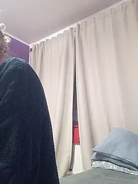 BritneyHudson online show from October 13, 2025, 1:40 am