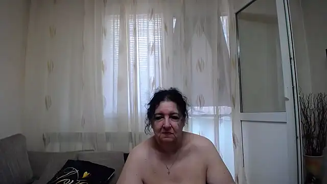 Snapshot of maturekorine chatting on July 30, 2026, 11:09 am maturekorine online show from July 30, 2026, 11:09 am