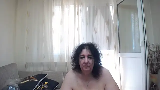 Snapshot of maturekorine chatting on August 3, 2026, 8:55 am maturekorine online show from August 3, 2026, 8:55 am
