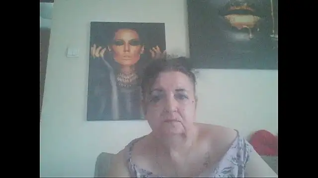Snapshot of maturekorine chatting on July 3, 2026, 10:44 am maturekorine online show from July 3, 2026, 10:44 am