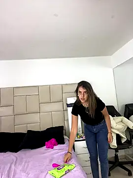 IsisLoveyes  online show from September 25, 2025, 12:16 am