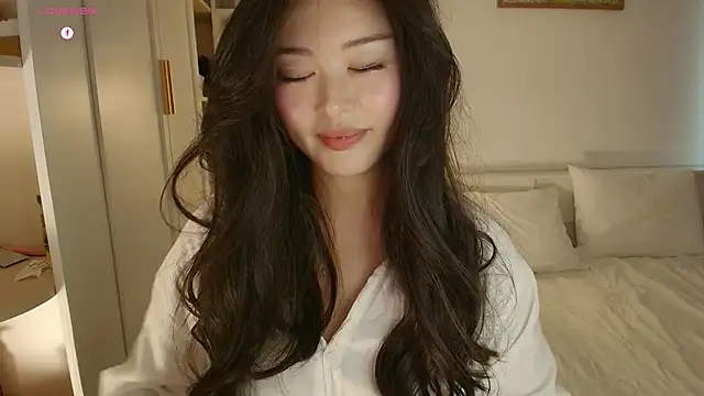 tenderlybaee online show from October 17, 2025, 4:16 am