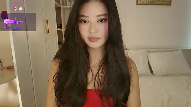 tenderlybaee online show from October 6, 2025, 4:24 am