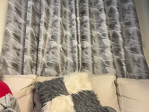 Chocolate queen2 online show from November 15, 2025, 4:38 am