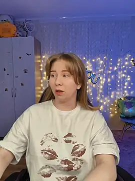 Snapshot of D0nna_ chatting on February 14, 2026, 8:09 pm D0nna online show from February 14, 2026, 8:09 pm