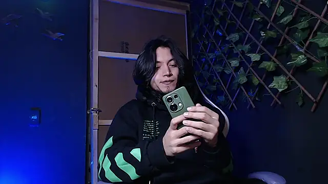 Dicaprioo  online show from January 14, 2026, 6:44 pm