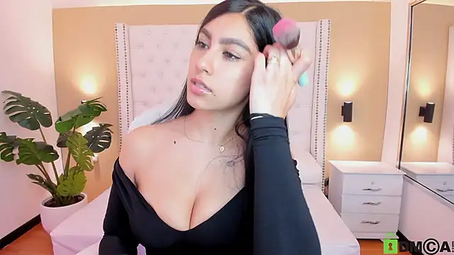 Emily roux online show from February 8, 2026, 3:32 pm