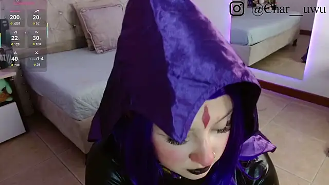 Charlotte Jones   online show from November 22, 2025, 11:31 am