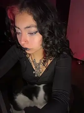  Gothiccbitch  online show from September 9, 2025, 4:33 am