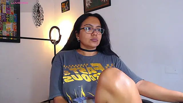 Rachell  420 online show from May 11, 2026, 1:12 pm