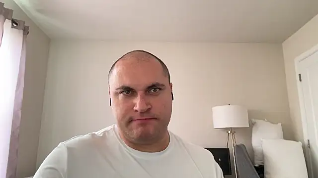 SluggishChase99 online show from November 28, 2025, 5:24 pm