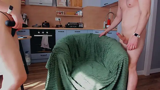  Lora Palmer online show from March 25, 2026, 7:30 am