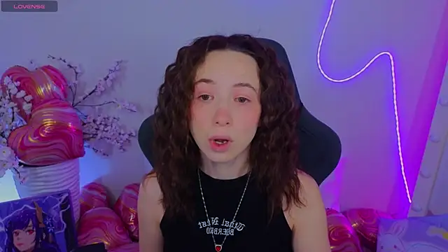 Hayle Hill online show from February 7, 2026, 1:46 am