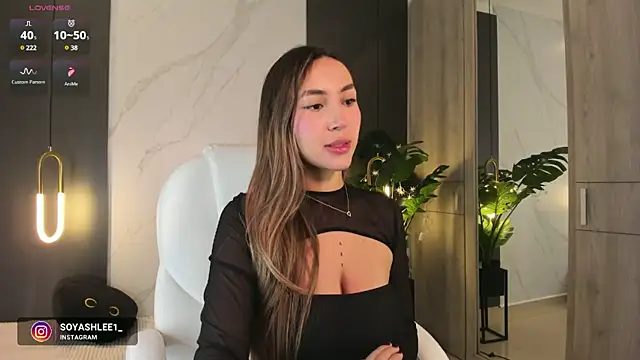 ashley2004 x online show from March 18, 2025, 1:12 pm