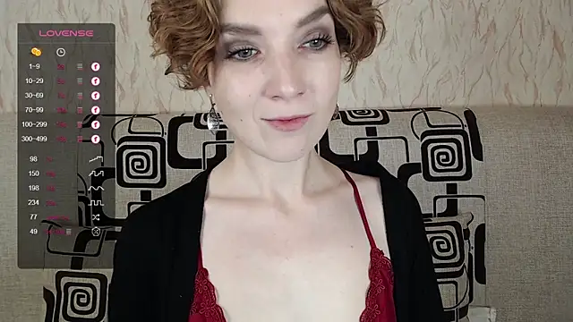 TinaWince online show from October 10, 2025, 4:46 am