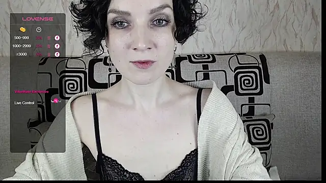 TinaWince online show from March 6, 2025, 5:46 am