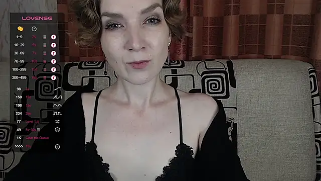 TinaWince online show from July 19, 2026, 4:10 am