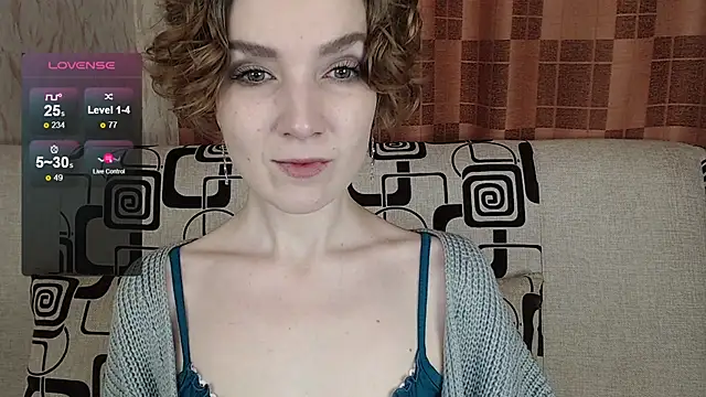 Snapshot of TinaWince chatting on February 19, 2026, 4:53 am TinaWince online show from February 19, 2026, 4:53 am