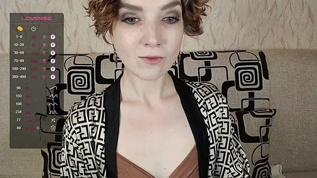 TinaWince online show from October 11, 2025, 4:46 am