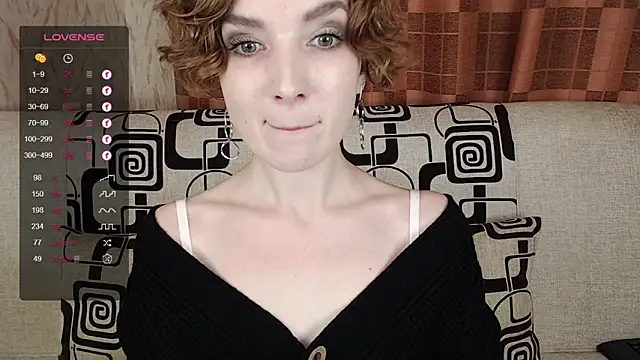 TinaWince online show from November 29, 2025, 4:45 am