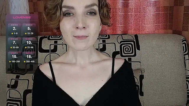 TinaWince online show from April 30, 2026, 4:52 am