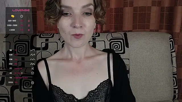 TinaWince online show from August 7, 2026, 5:13 am