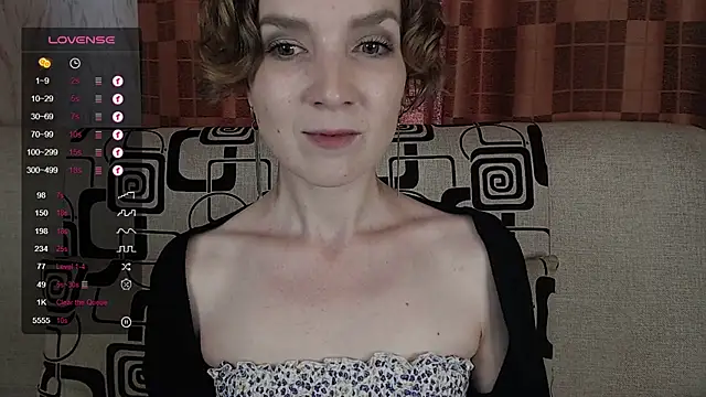 TinaWince online show from July 30, 2026, 5:06 am