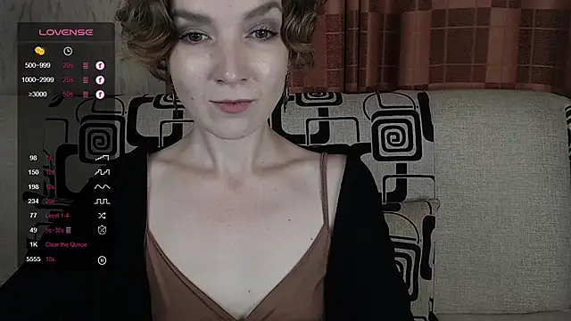 TinaWince online show from August 2, 2026, 4:55 am