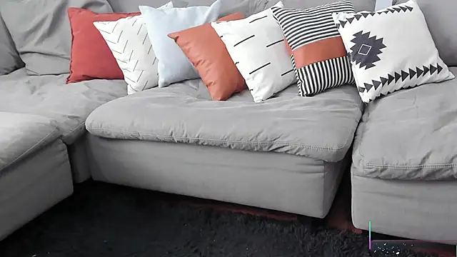  alaiasmile  online show from October 21, 2025, 1:10 pm