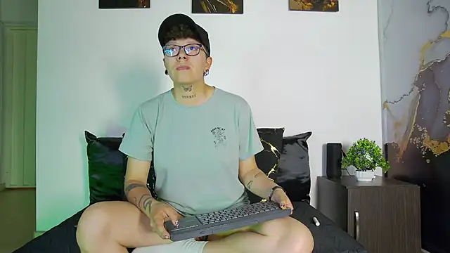 alex noa online show from April 21, 2026, 8:04 pm