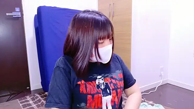 senachinnn online show from January 2, 2025, 9:43 am