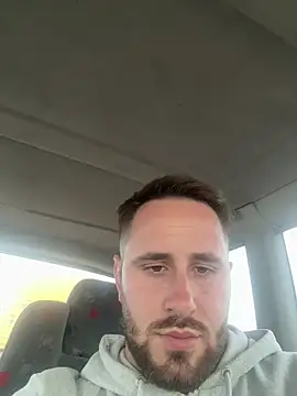 Snapshot of GeoGeorgee chatting on December 5, 2025, 9:41 am GeoGeorgee online show from December 5, 2025, 9:41 am