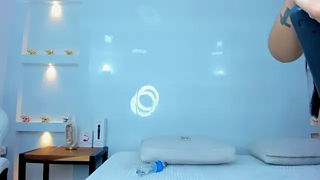 Dalia-Prada online show from December 22, 2025, 4:34 am